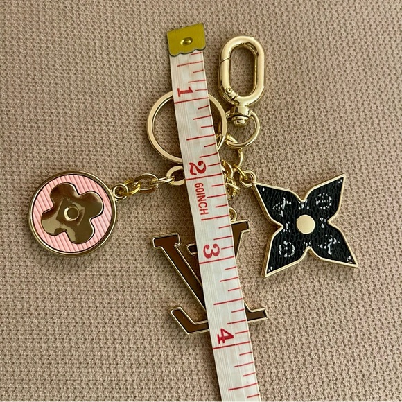 Elegant Gold and Pink Key Holder - Picture 2 of 2